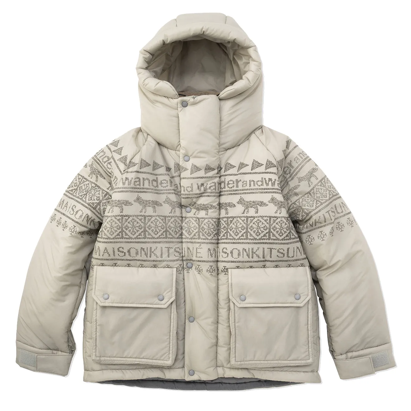 And Wander x Maison Kitsune Nordic Border Isolationsjacke Beige