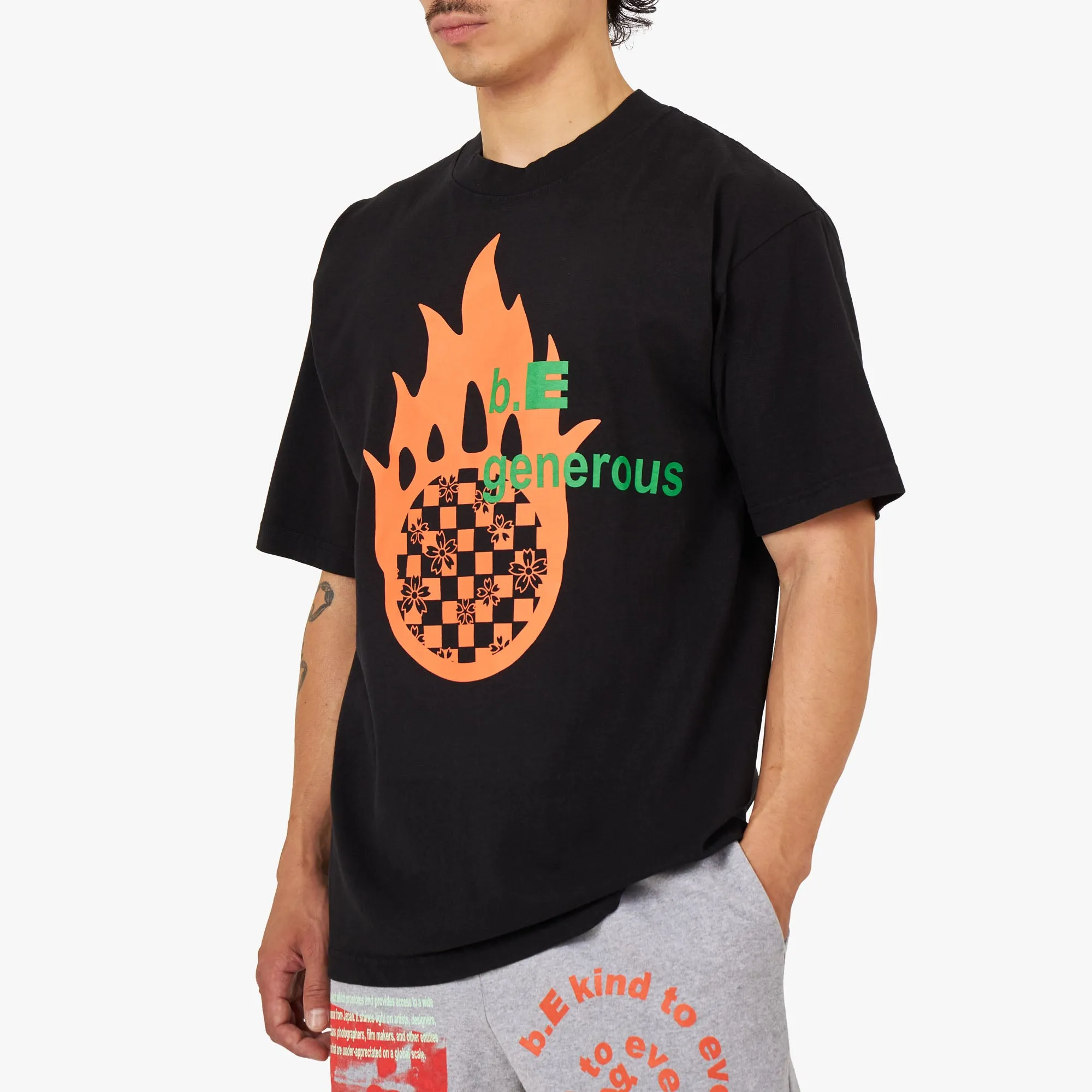 b.Eautiful b.E Großzügiges T-Shirt / Schwarz
