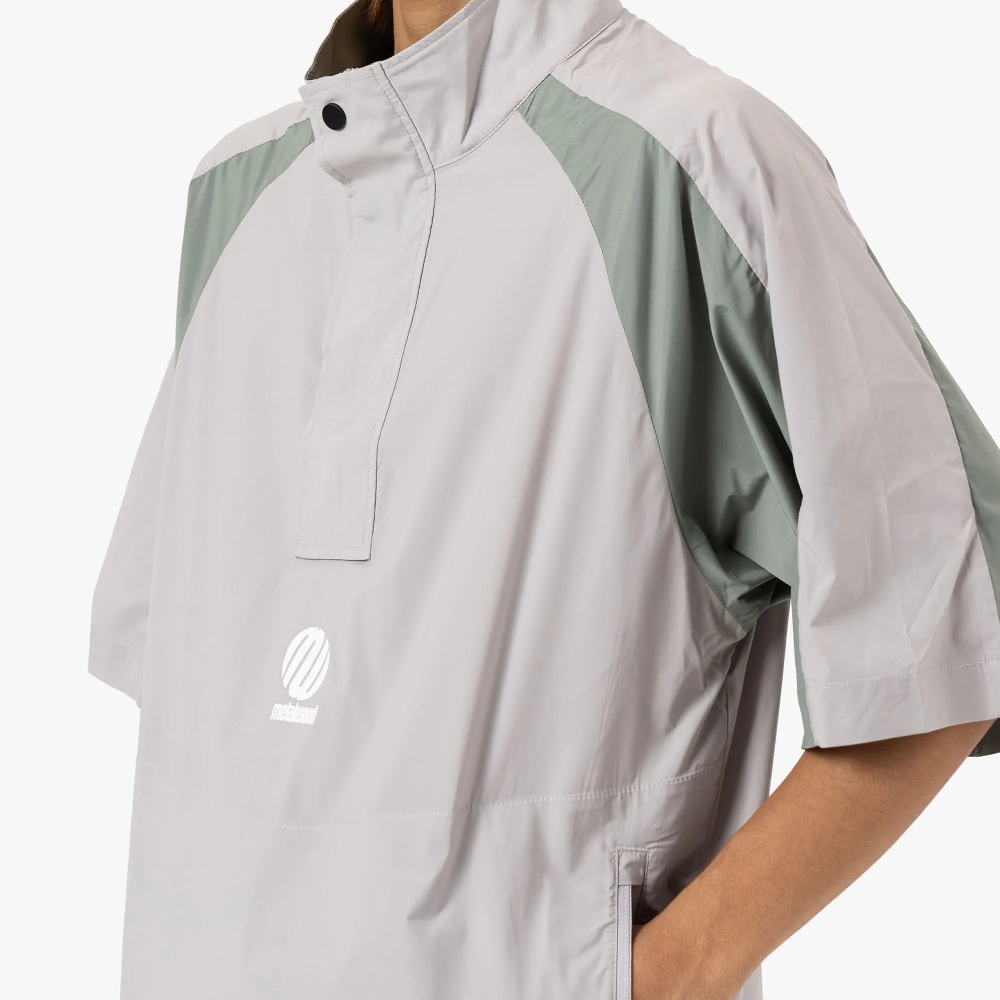 Metalwood Kurzarm-Windjacke mit Paneele Titan / Salbei