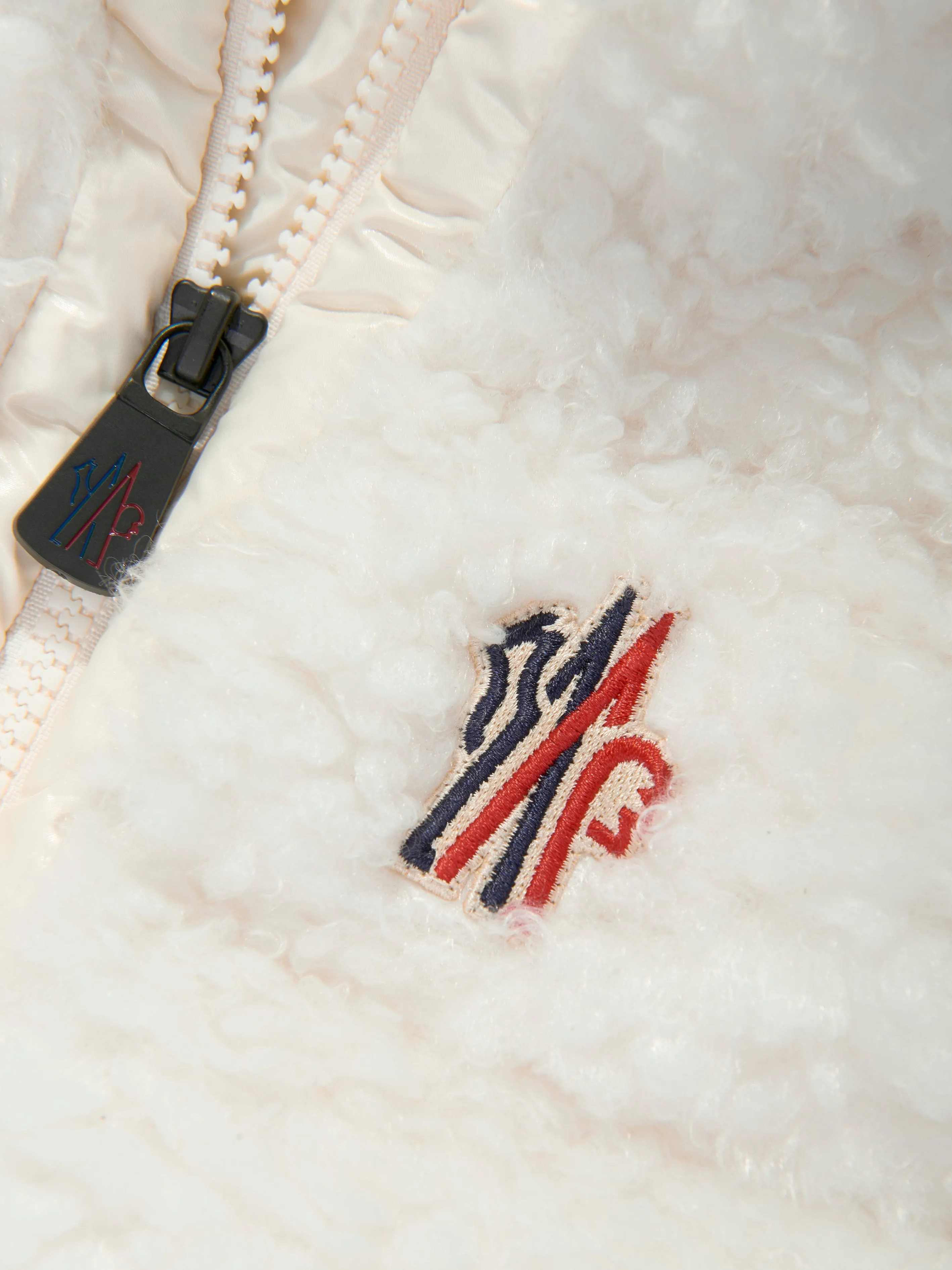 Moncler Enfant Mädchen Grenoble Daunengefüttertes Gilet in Elfenbein