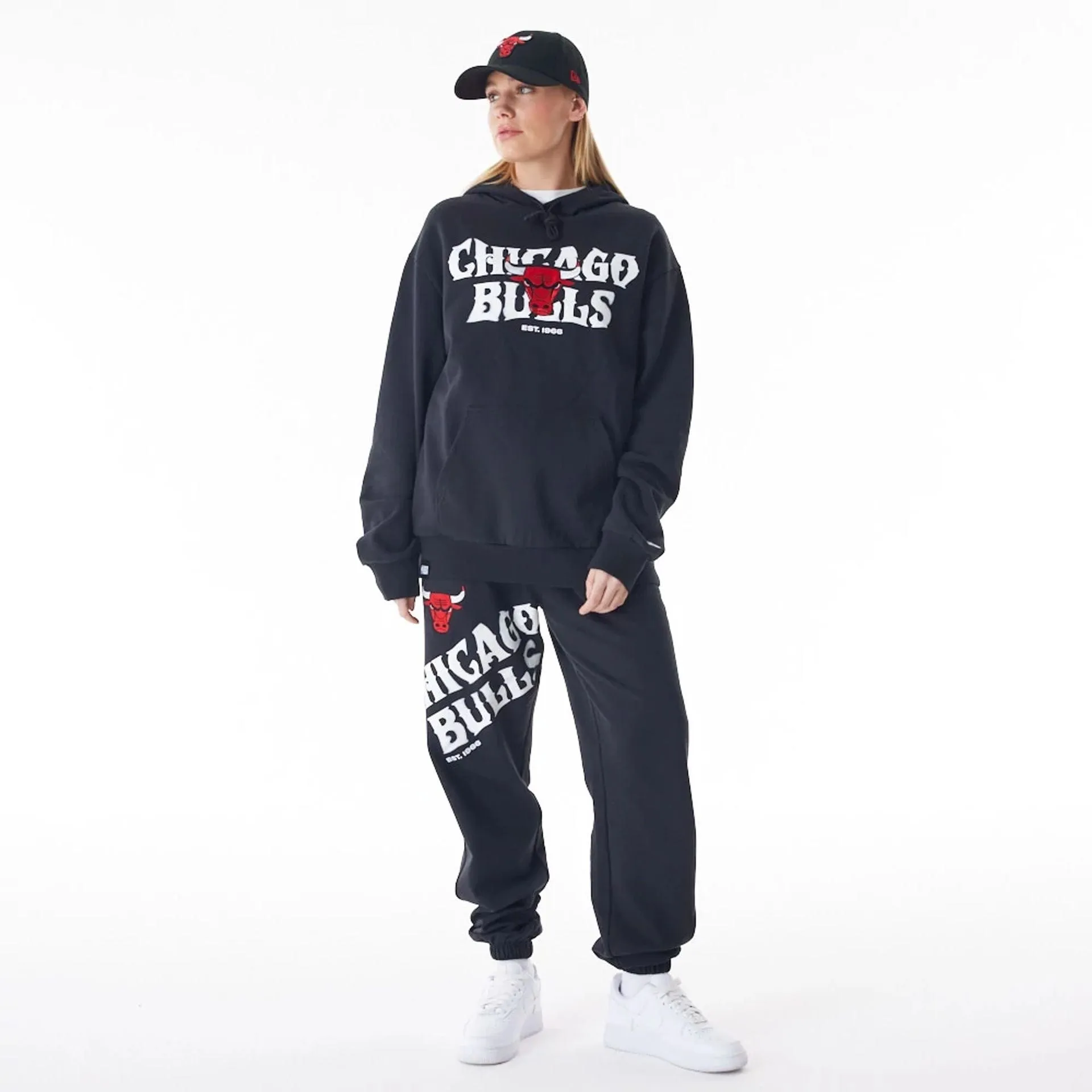 New Era Sweatshirts und Hoodies Chicago Bulls NBA Grafik Schwarz Übergroßer Pullover Hoodie