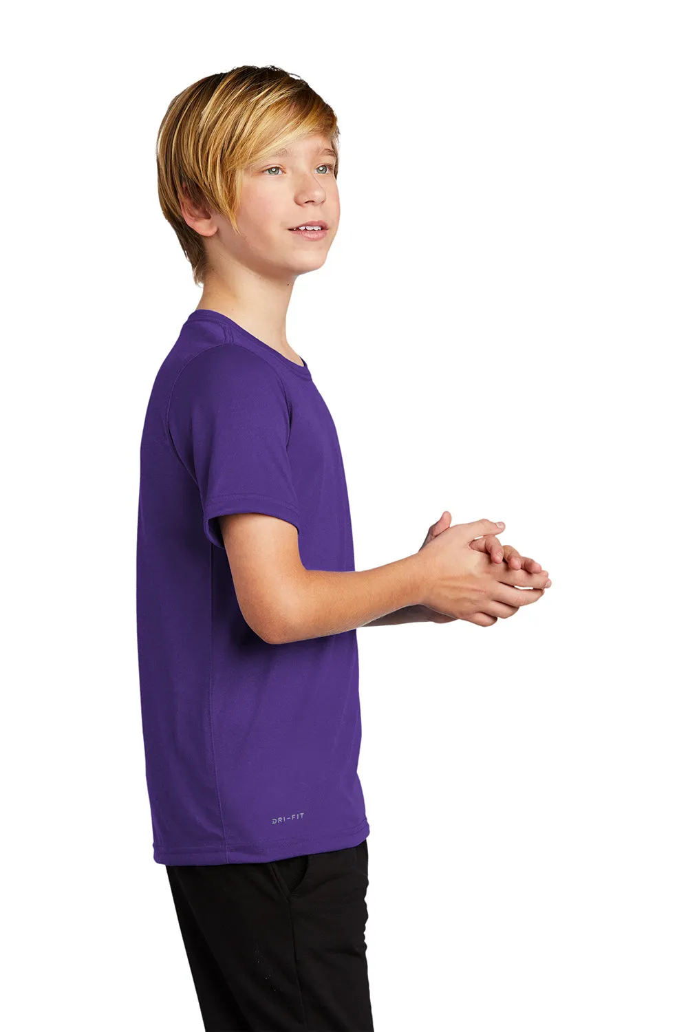 Nike Youth Team rLegend Dri-Fit Feuchtigkeitstransportierendes Kurzarm-T-Shirt mit Rundhalsausschnitt - Court Purple