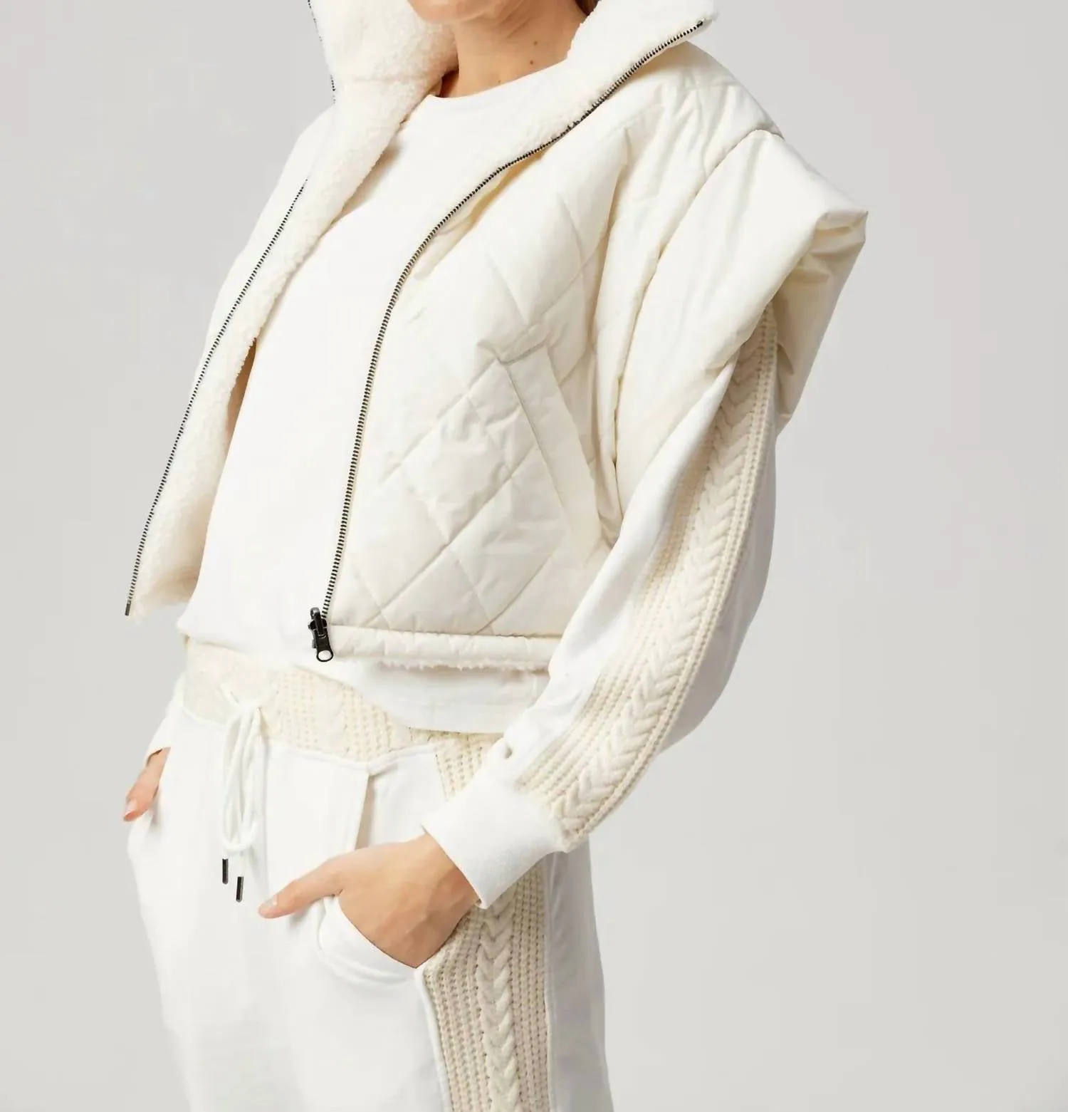 Rhea Weste in Creme