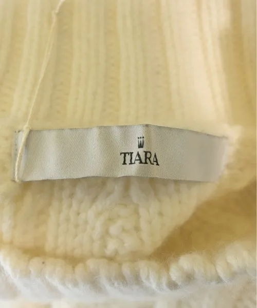 Tiara Pullover